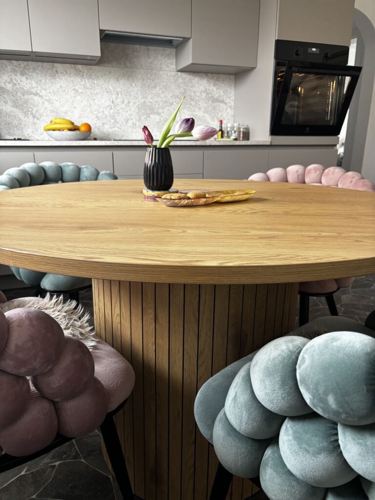 Reference 2 vertigo pohistvo pohistvo po meri 06042026 4