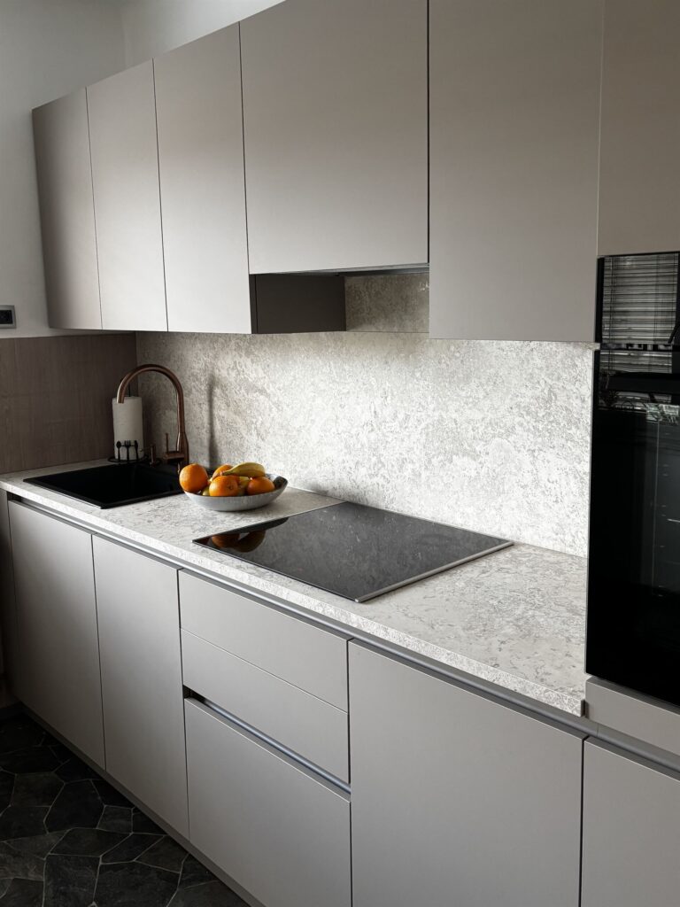 Reference 16 vertigo pohistvo pohistvo po meri 06042026 5